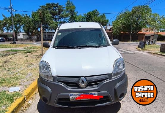Utilitarios - Renault Kangoo 2017 GNC 250000Km - En Venta