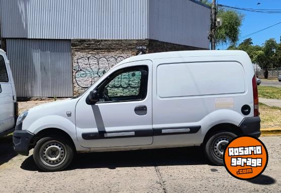 Utilitarios - Renault Kangoo 2017 GNC 250000Km - En Venta