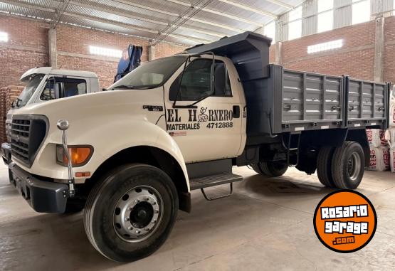 Camiones y Gr�as - Ford 1400 - En Venta