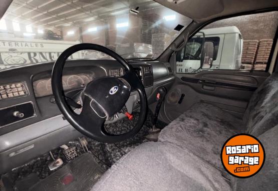 Camiones y Gr�as - Ford 1400 - En Venta