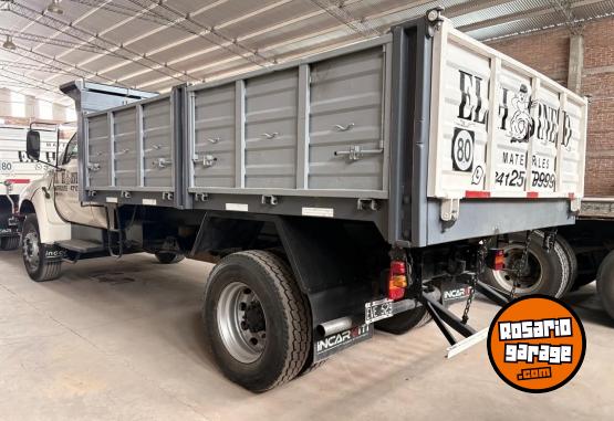 Camiones y Gr�as - Ford 1400 - En Venta