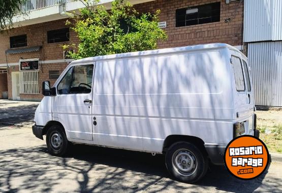 Utilitarios - Renault Trafic 1998 Diesel 111111Km - En Venta
