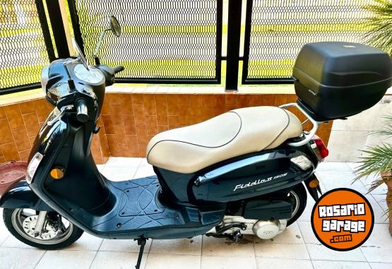 Motos - SYM Fiddle II 150 S 2021 Nafta 7400Km - En Venta