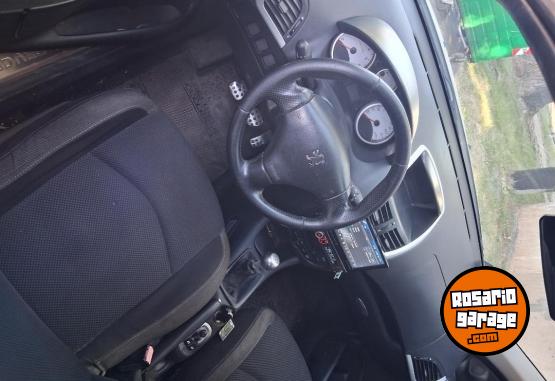 Autos - Peugeot 207 xt 2009 Nafta 135000Km - En Venta