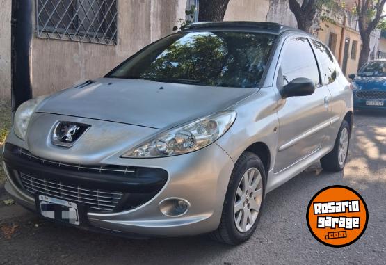 Autos - Peugeot 207 xt 2009 Nafta 135000Km - En Venta