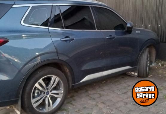 Camionetas - Ford Titanium 2025 Nafta 5000Km - En Venta