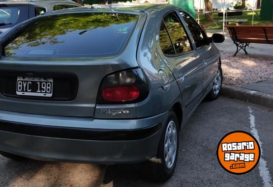 Autos - Renault Megane 1998 Nafta 250000Km - En Venta