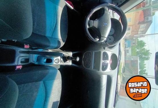 Autos - Peugeot 206 2009 Nafta 170000Km - En Venta