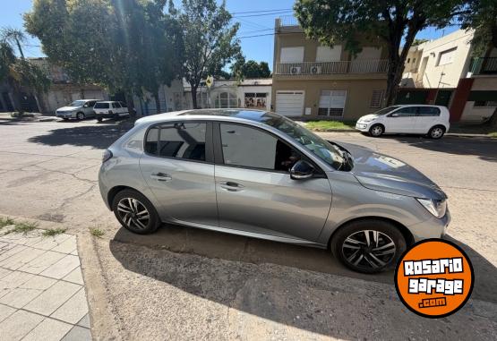 Autos - Peugeot 208 T200 allure pack 2025 Nafta 9429Km - En Venta