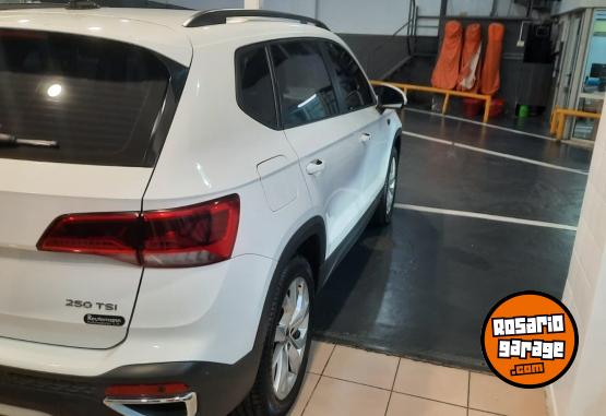 Autos - Volkswagen TAOS COMFORTLINE 2022 Nafta 82000Km - En Venta