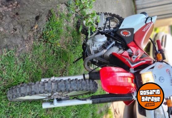 Motos - Honda Tornado 2015 Nafta 15000Km - En Venta