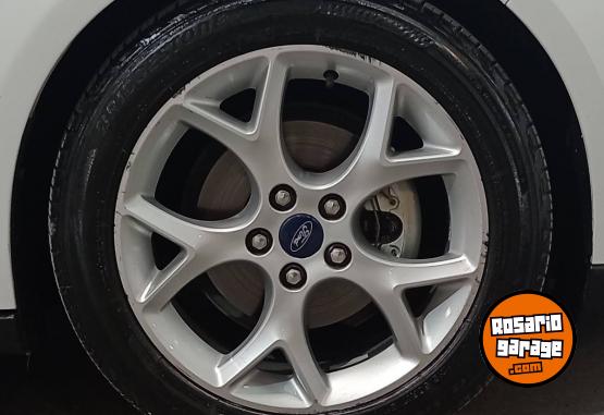 Autos - Ford FOCUS 4P SE PLUS AT 2019 Nafta 139245Km - En Venta
