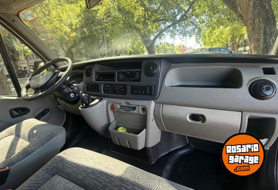 Utilitarios - Renault Master furgon 2011 Diesel 265000Km - En Venta