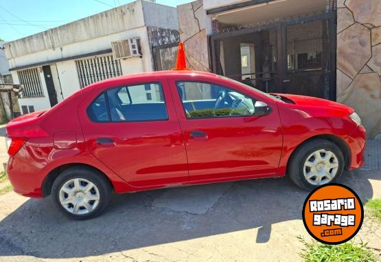 Autos - Renault Logan 2017 GNC 97000Km - En Venta