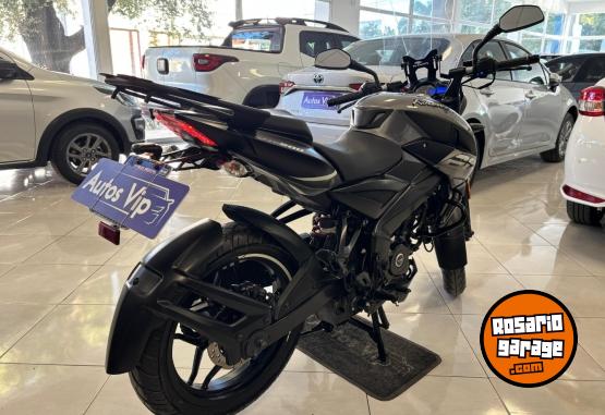 Motos - Bajaj ROUSER NS 200 2022 Nafta 8000Km - En Venta