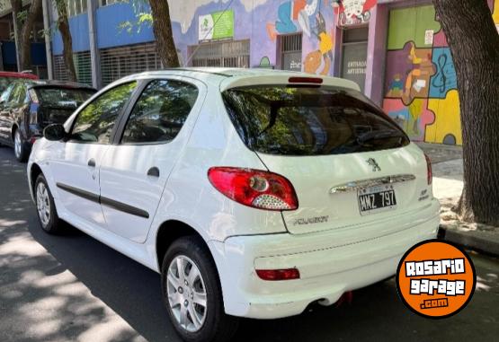Autos - Peugeot 207 2013 Nafta 90000Km - En Venta