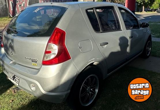 Autos - Renault Sandero 2009 GNC 177000Km - En Venta