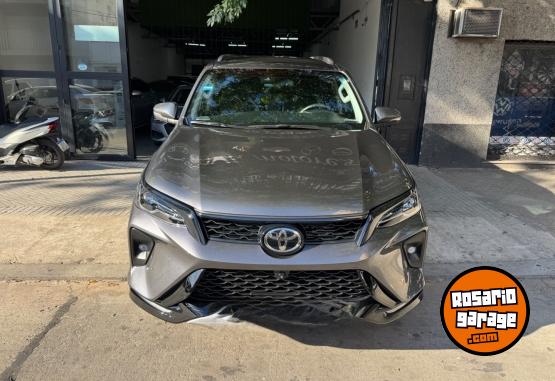 Camionetas - Toyota Sw4 srx at6 2.8 7asientos 2025 Diesel 19300Km - En Venta
