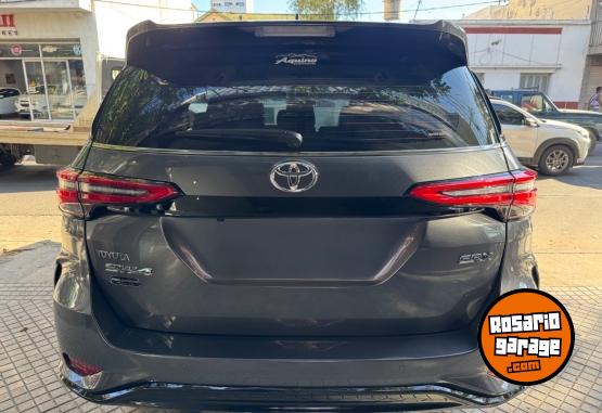 Camionetas - Toyota Sw4 srx at6 2.8 7asientos 2025 Diesel 19300Km - En Venta