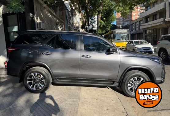 Camionetas - Toyota Sw4 srx at6 2.8 7asientos 2025 Diesel 19300Km - En Venta