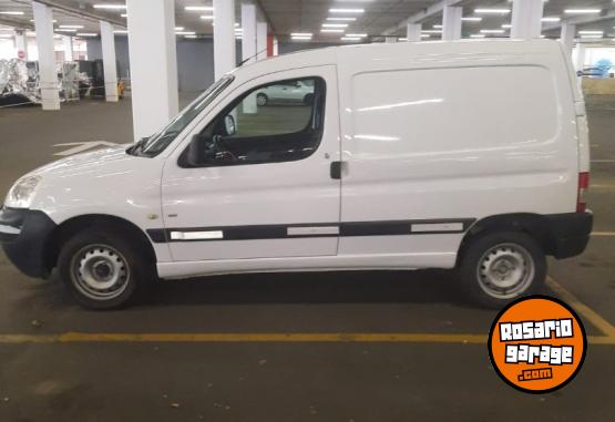 Utilitarios - Peugeot partner confort 1.6 HDI 2012 Diesel 195000Km - En Venta