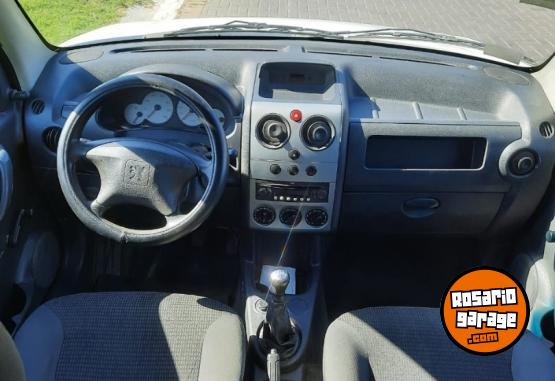 Utilitarios - Peugeot partner confort 1.6 HDI 2012 Diesel 195000Km - En Venta