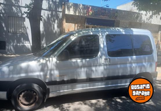 Utilitarios - Peugeot Partner 2009 Diesel 234000Km - En Venta