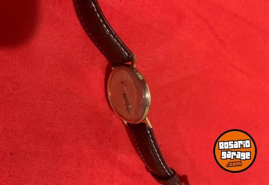 Electr�nica - Reloj antiguo de oro marca Invicta usado impecable - En Venta