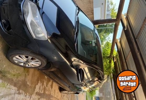 Autos - Volkswagen Fox high line 2012 Nafta 250684Km - En Venta