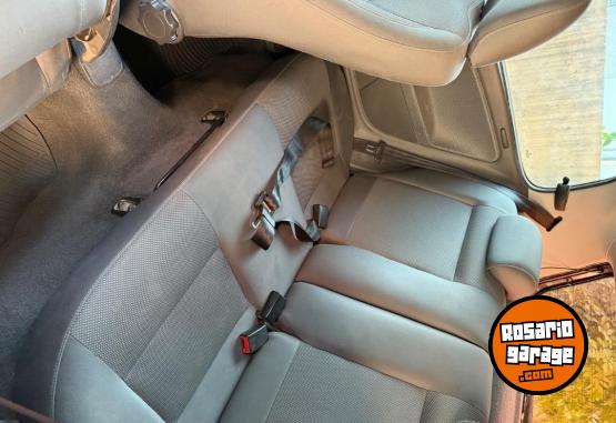 Autos - Volkswagen Fox high line 2012 Nafta 250684Km - En Venta