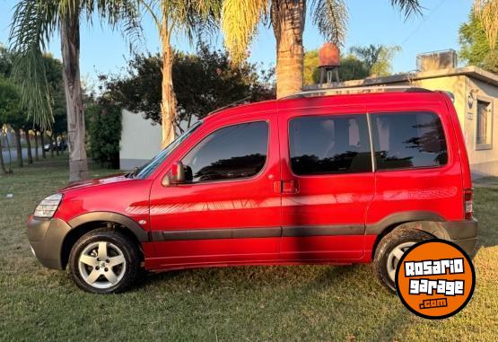 Utilitarios - Peugeot Partner vtc plus 2017 Diesel 110000Km - En Venta