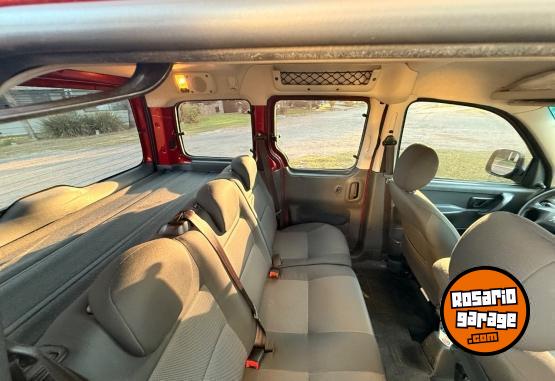 Utilitarios - Peugeot Partner vtc plus 2017 Diesel 110000Km - En Venta