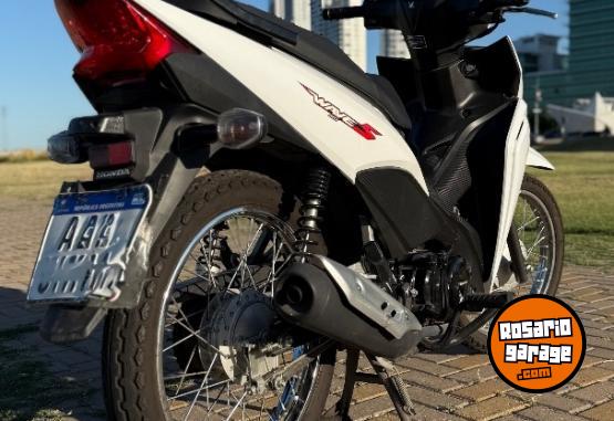 Motos - Honda Wave 2024 Nafta 5300Km - En Venta