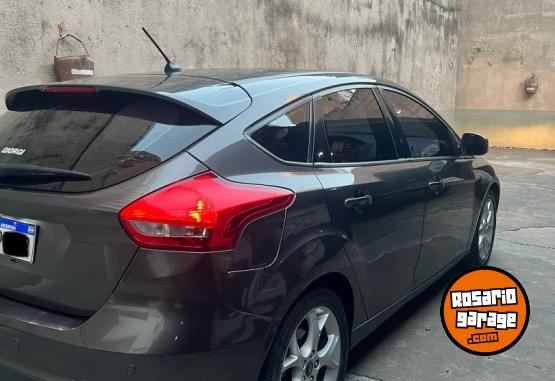 Autos - Ford Focus SE Plus 5 ptas 2018 Nafta 103000Km - En Venta