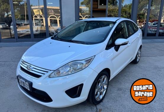Autos - Ford Fiesta Kinetic 2013 GNC 160000Km - En Venta