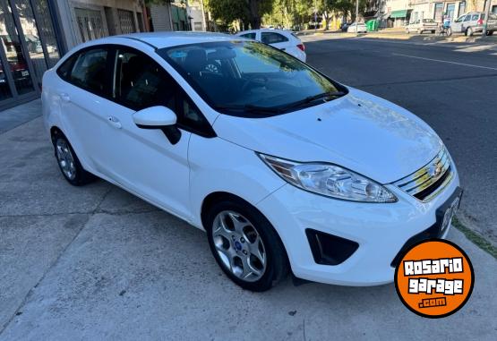 Autos - Ford Fiesta Kinetic 2013 GNC 160000Km - En Venta