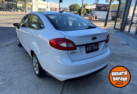Autos - Ford Fiesta Kinetic 2013 GNC 160000Km - En Venta