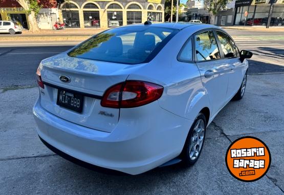 Autos - Ford Fiesta Kinetic 2013 GNC 160000Km - En Venta
