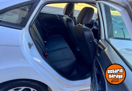 Autos - Ford Fiesta Kinetic 2013 GNC 160000Km - En Venta