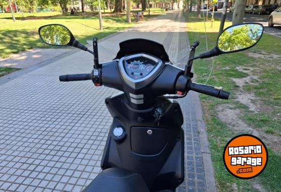 Motos - Kymco Agilty 200 2022 Nafta 7800Km - En Venta