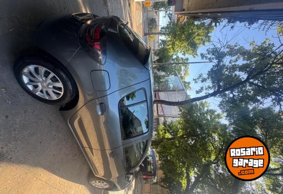 Autos - Renault Sandero 2023 Nafta 60000Km - En Venta