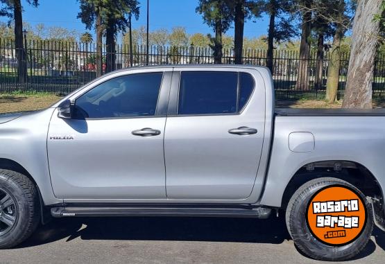 Camionetas - Toyota Hilux Sr 2.4 2022 Diesel 37000Km - En Venta
