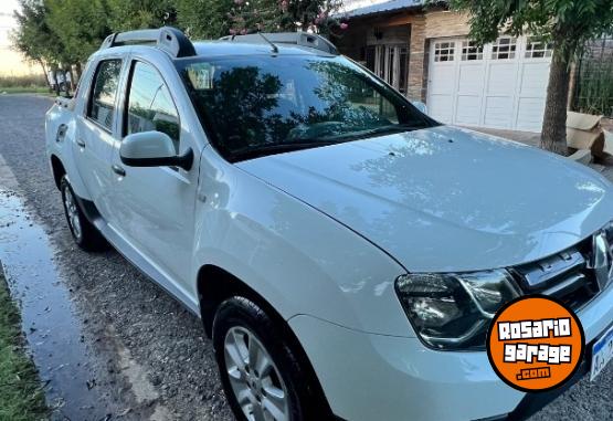 Autos - Renault Duster Oroch 2016 Nafta 82300Km - En Venta