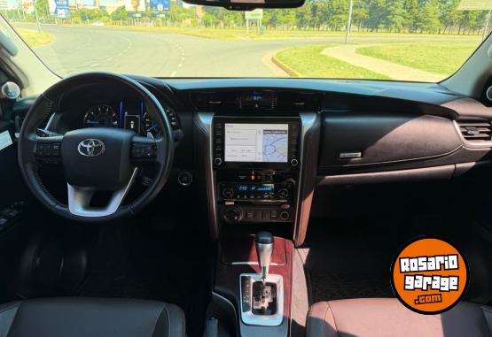 Camionetas - Toyota SW4 SRX AT 2021 Diesel 45000Km - En Venta