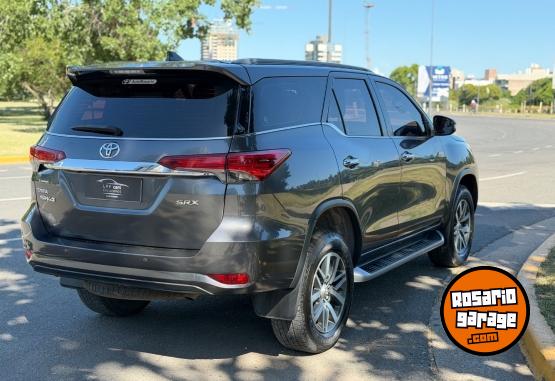 Camionetas - Toyota SW4 SRX AT 2021 Diesel 45000Km - En Venta