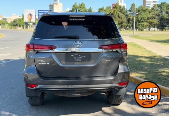 Camionetas - Toyota SW4 SRX AT 2021 Diesel 45000Km - En Venta