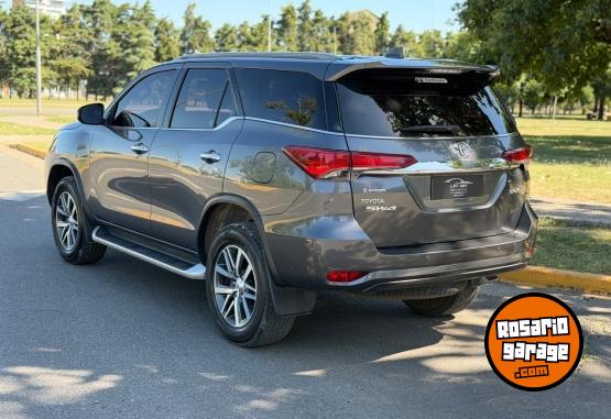 Camionetas - Toyota SW4 SRX AT 2021 Diesel 45000Km - En Venta