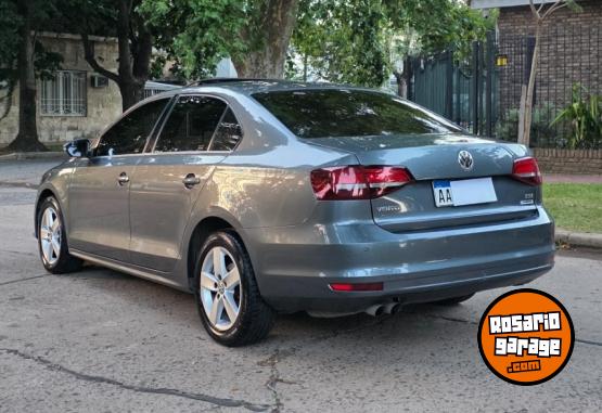 Autos - Volkswagen Vento 2017 Nafta 93000Km - En Venta