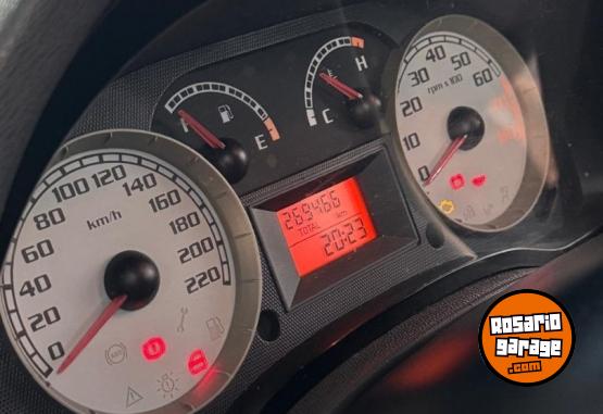 Autos - Fiat IDEA 2009 Nafta 270000Km - En Venta