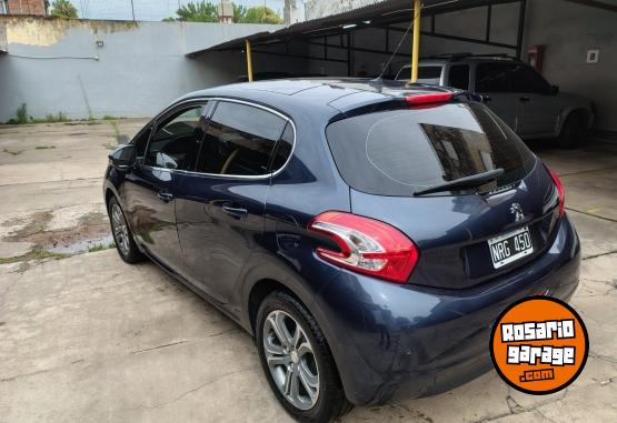 Autos - Peugeot 208 2014 Nafta 100000Km - En Venta